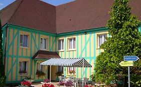 Logis Hotel Le Pan De Bois